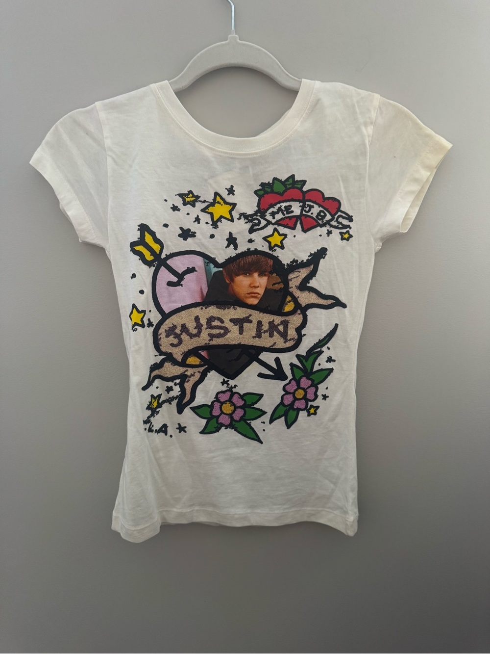 Vintage Justin Bieber Short-Sleeve Tee with Colorful Tattoo Graphic